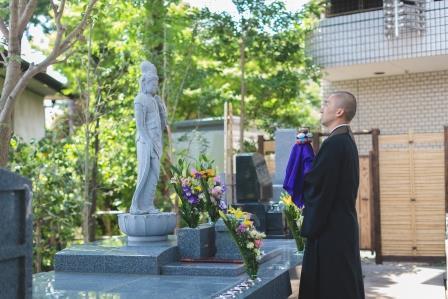 ハナミヅキの碑彼岸供養